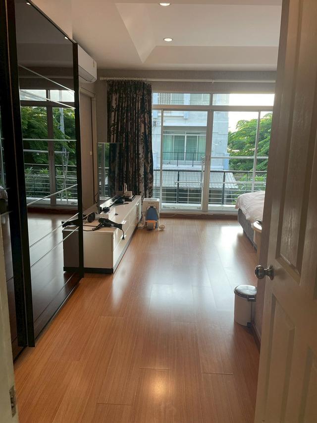 ขายด่วนทาวน์โฮม บ้านกลางเมือง Urbanion ศรีนครินทร์ 46/1 ตกแต่งครบพร้อมเข้าอยู่ บ้านหลังมุม (N.1951) 5