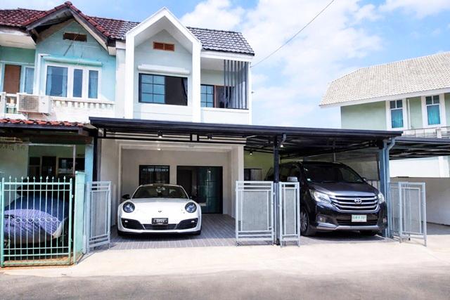 สินแพทย์เสรีรักษ์ 1 กม.ทำเลรามอินทรา115 MRTเศรษฐบุตรบำเพ็ญ 300 ม. ทาวน์เฮาส์ 3นอน 2น้ำ หลังมุม 30ตร.ว. 210ตร.ม. 2-3 คัน 1