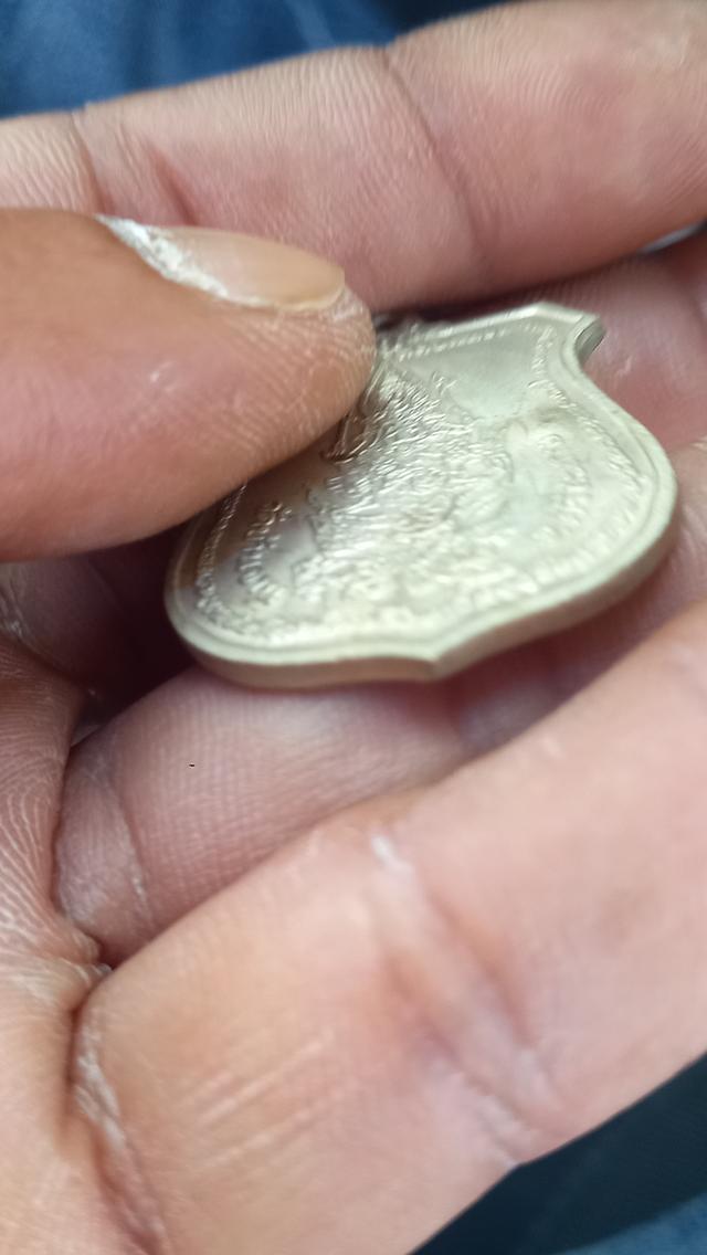 หลวงปู่หมุนหลังนารายทรงครุฑ เนื้อเงิน สร้าง168เหรียญ รูปที่ 2