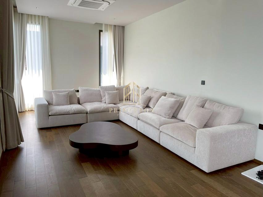 ขายหรือให้เช่าบ้านหรูระดับ SUPER LUXURY ศิรนินทร์ เรสซิเดนเซส ซอยพัฒนาการ 32  8