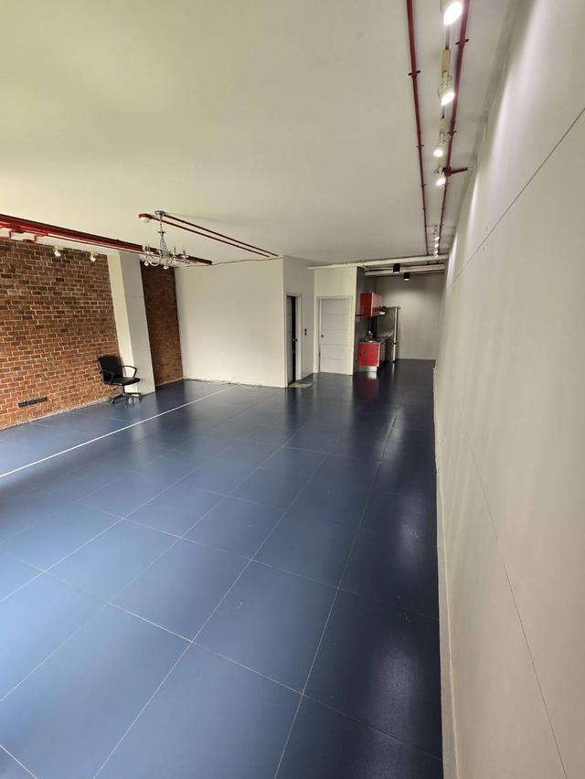 ให้เช่าพื้นที่ ชั้น 3 ย่านเอกมัย(ถนนซอย) เหมาะทำโชว์รูม ออฟฟิศ​ ฯลฯ พื้นที่ 78 ตรม พร้อมเข้าอยู่ 3