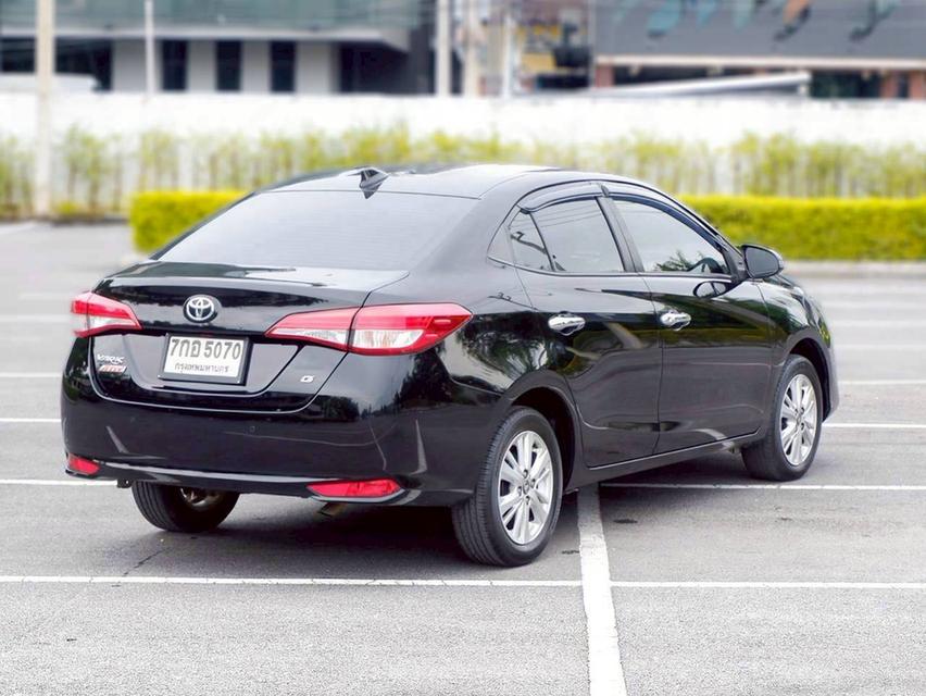 Toyota Yaris ativ 1.2 E สีดำ ปี 2018