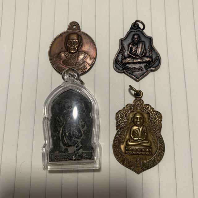 ปล่อยเหมาพระสะสม 4 องค์