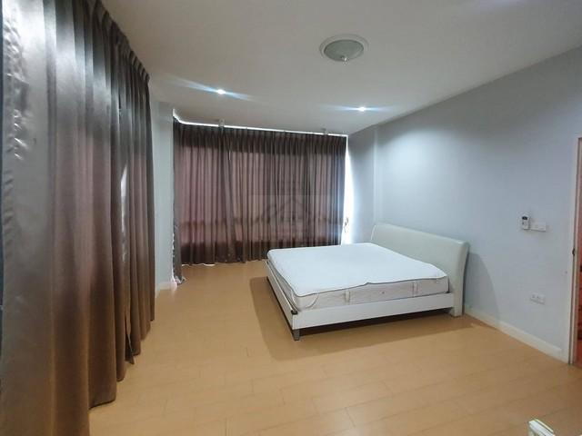 ให้เช่าบ้านเดี่ยว 2 ชั้นหลังมุม 50 ตรว. 4 ห้องนอน เสรีไทย 26 บ้านใหม่ พร้อมอยู่ ใกล้นิด้า 2