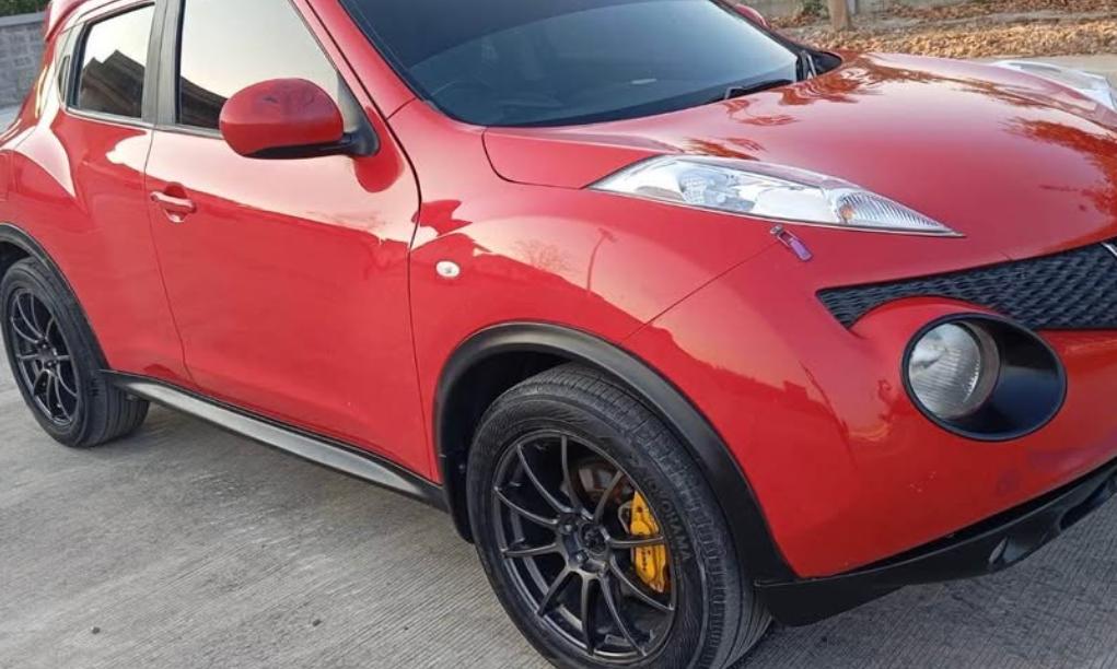 NISSAN JUKE สีแดง 3