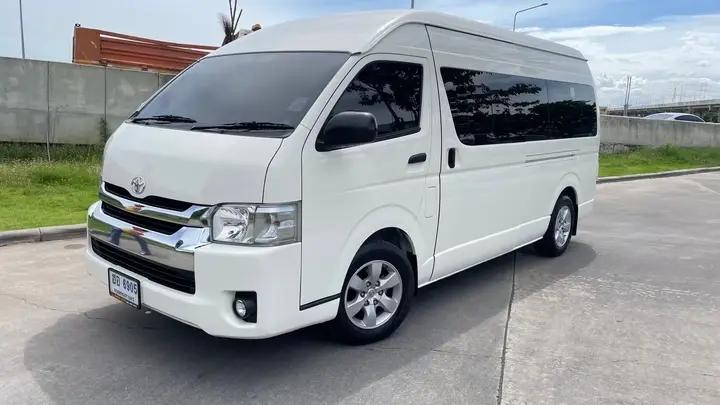 รถบ้านสวยๆ  Toyota Commuter