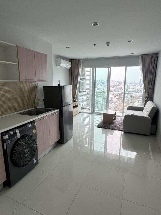 ด่วน ขายถูก condo mark รัชดา แอร์พอร์ตลิ้งค์ ชั้น19 ห้องมุม 56.72ตรม. 2นอน สภาพใหม่ 1