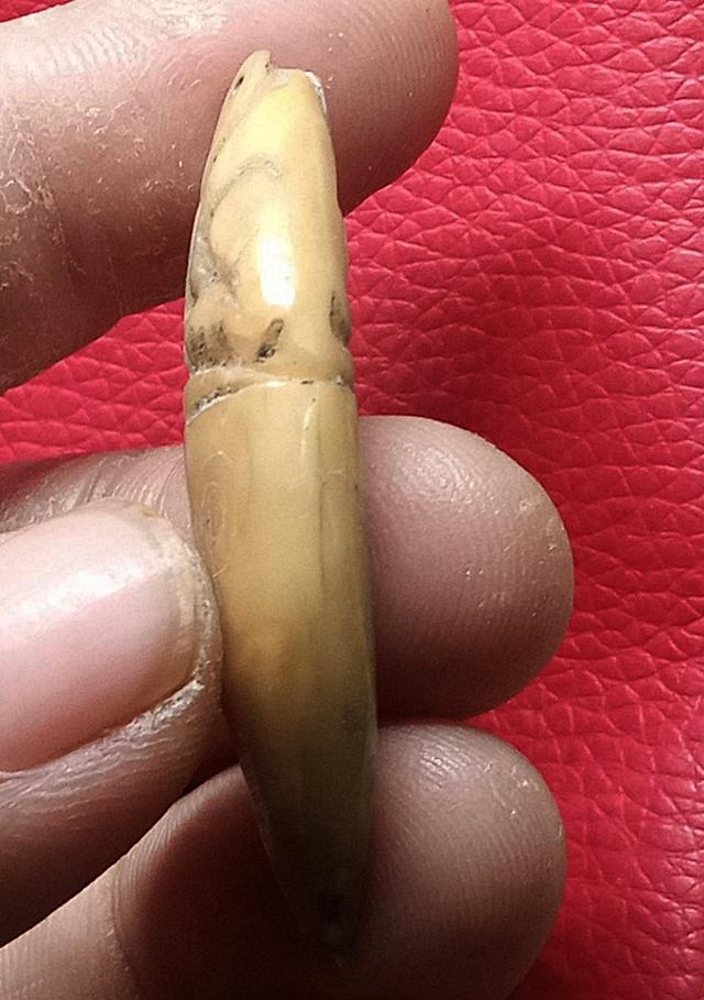 เครื่องรางเก่าขนาดยาว 2นิ้ว 4