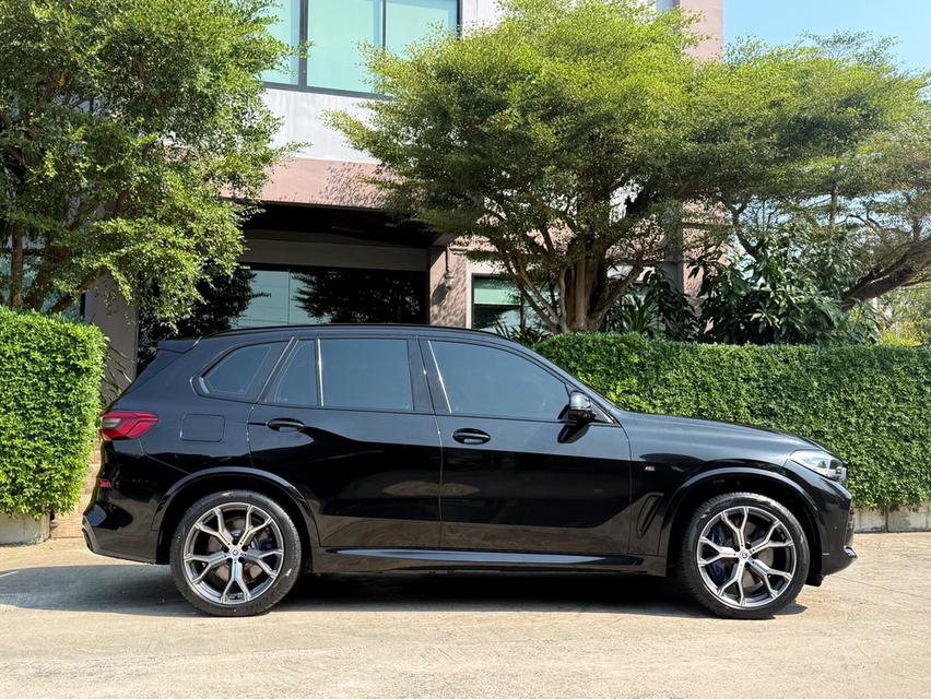 2020 BMW X5 MSPORT รถออกศูนย์ BMW THAILAND รถวิ่งน้อย เข้าศูนย์ทุกระยะ รถไม่เคยมีอุบัติเหตุครับ รูปที่ 2