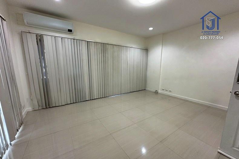 ขายและให้เช่า โฮมออฟฟิศ 4 ชั้น พรีเมี่ยมเพลส 5 หลังมุม ถนนรามอินทรา40 เลียบด่วนเอกมัย–รามอินทรา 13