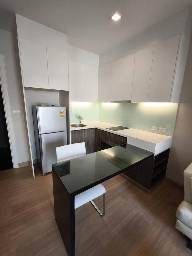 เช่าถูก 17,000 บาท ** 1 ห้องนอน ** รหัส 100011 ** Urbano Absolute Sathorn-Taksin ** ติดรถไฟฟ้า กรุงธน ** 088-398-3835 MR.BOAT 5