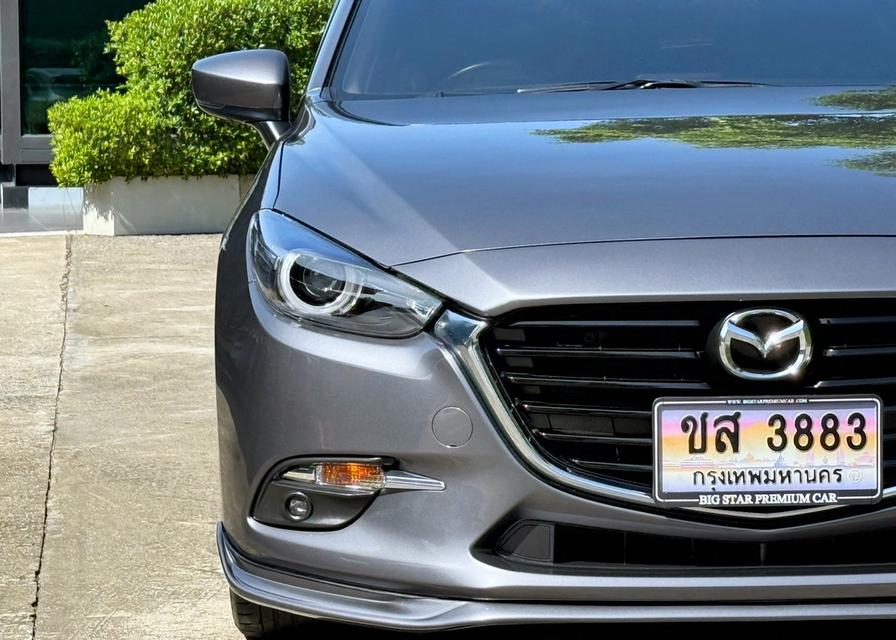 2019 MAZDA 3 2.0 S 5ประตู รถมือเดียวออกป้ายแดง รถวิ่งน้อยเพียง 80,000 กม ประวัติศูนย์ครบ รถไม่เคยมีอุบัติเหตุครับ 7