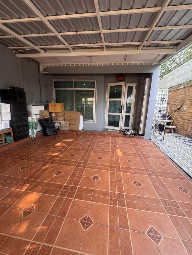 ทาวน์เฮ้่ส์ 3 ชั้น หมู่บ้านวิสต้าปาร์ค วิภาวดี 2 หลังมุม 2