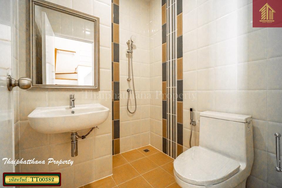 โกลเด้น ทาวน์ บางนา-สวนหลวง 16