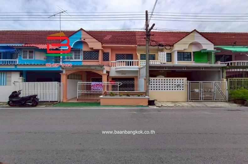 ทาวน์เฮาส์ หมู่บ้าน จิตภาวรรณ (รังสิต-นครนายก คลอง 11) เนื้อที่ 21.8 ตรว. ใกล้วัดสระบัว ถนนรังสิต-นครนายก ตำบลบึงน้ำรักษ์ อำเภอธัญบุรี จังหวัดปทุมธานี