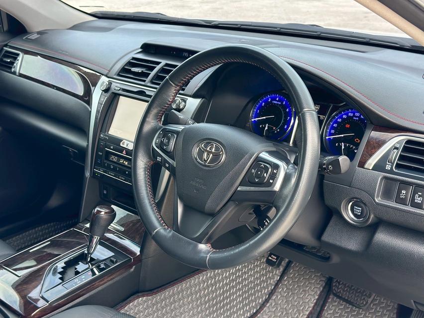 รหัสรถ PEAT4446 Toyota Camry 2.0 G Extremo สีขาวมุก ปี 2017  7