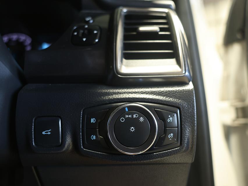 2019 Ford EVEREST 2.0 (ปี 15-22) Titanium+ 4WD SUV AT รูปที่ 16