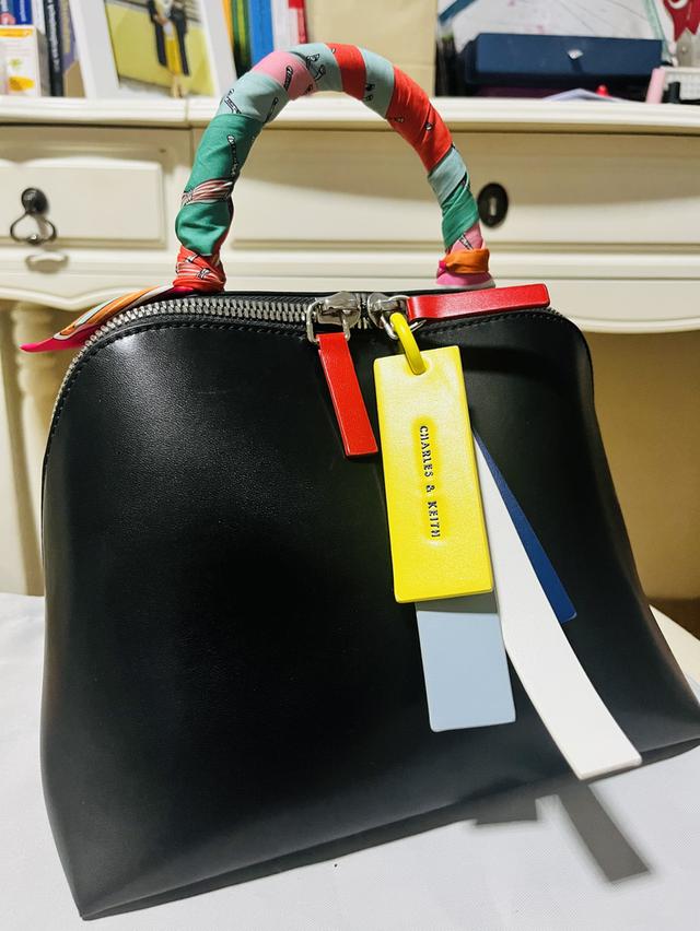 กระเป๋า Charles & Kieth รูปที่ 3