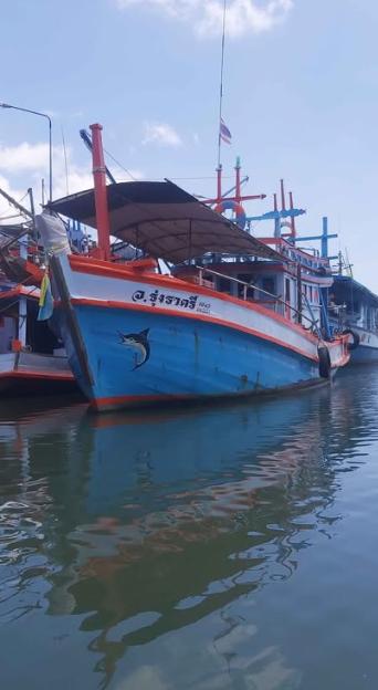 ขายเรือท่องเที่ยวจับสัตว์น้ำ เรือไม้  2