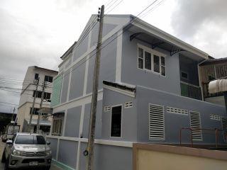 ขายบ้านทาวเฮ้าส์ห้องมุม อยู่หัวหินซอย 6 ใกล้ถนนเพชรเกษม 2