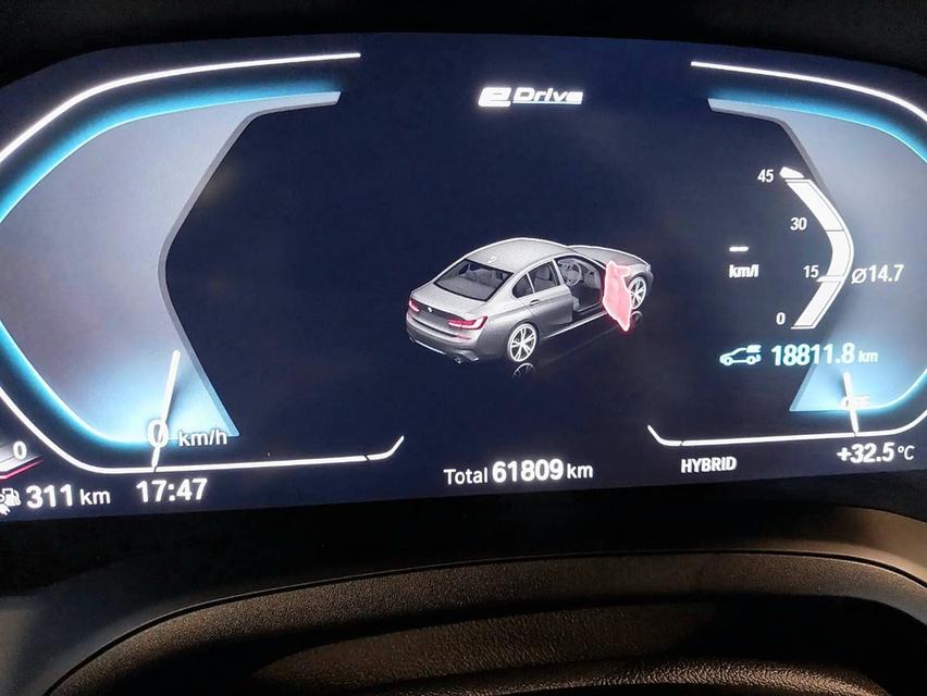 BMW 330e M-Sport 2021 ราคา 1,295,000.- 10