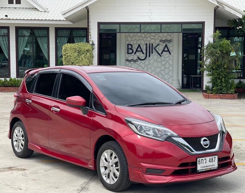 Nissan Note 1.2V ปี 2017 AT สีแดง รูปที่ 3