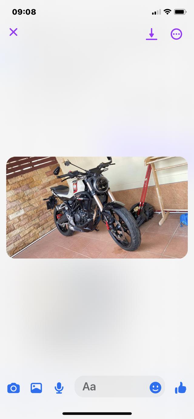 มอเตอร์ไซด์ Honda CB 150 สีขาว-ดำ 8