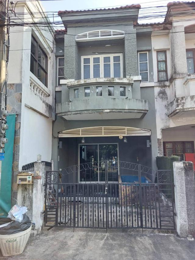 ขายทาวเฮ้าส์ 18 ตรว. ม.บุศรินทร์ ซอยพหลโยธิน 54/1 (ซอยวัดเกาะ)