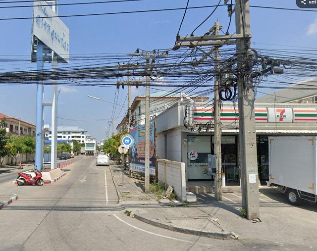 ขายที่ดินถมแล้ว 60 ตร.วารร.วัดคูบางหลวง 2.5 กม.ตลาดลาดหลุมแก้ว 2.8 กม..240 ตร.ม.ล้อมรั้วเรียบร้อย ถ.ปทุมธานี-บางเลน MRT  4
