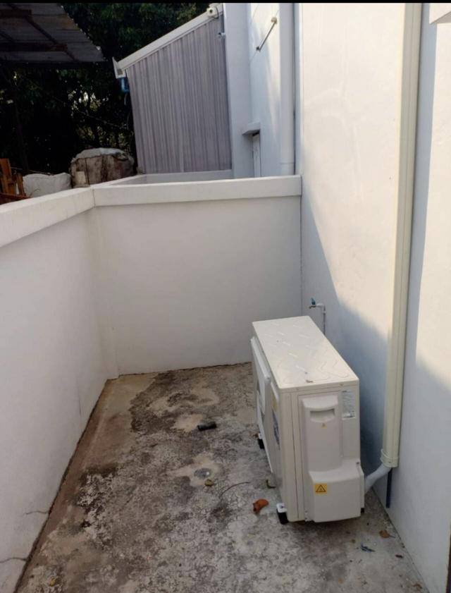 อาคารพาณิชย์ 3 ชั้นติดถนนใหญ่ 17