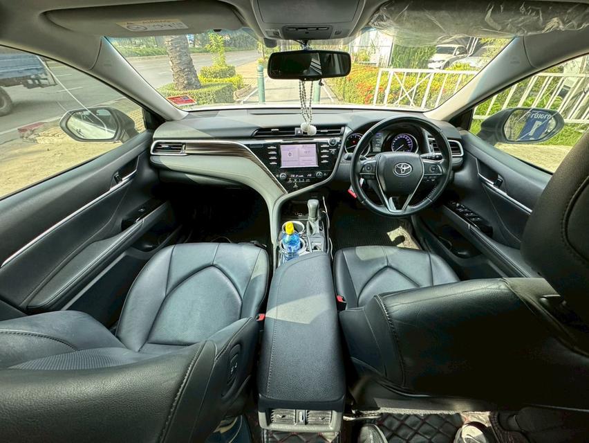 Toyota Camry 2.0G 11