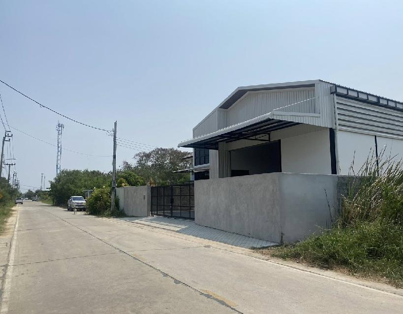 ให้เช่าโกดัง พร้อมสำนักงาน ซอยนุ่มประสงค์ 2 บางกรวย-ศาลายา อยู่ระหว่างพุทธมณฑลสาย 4 และ 5 ใกล้ ม.มหิดล 3