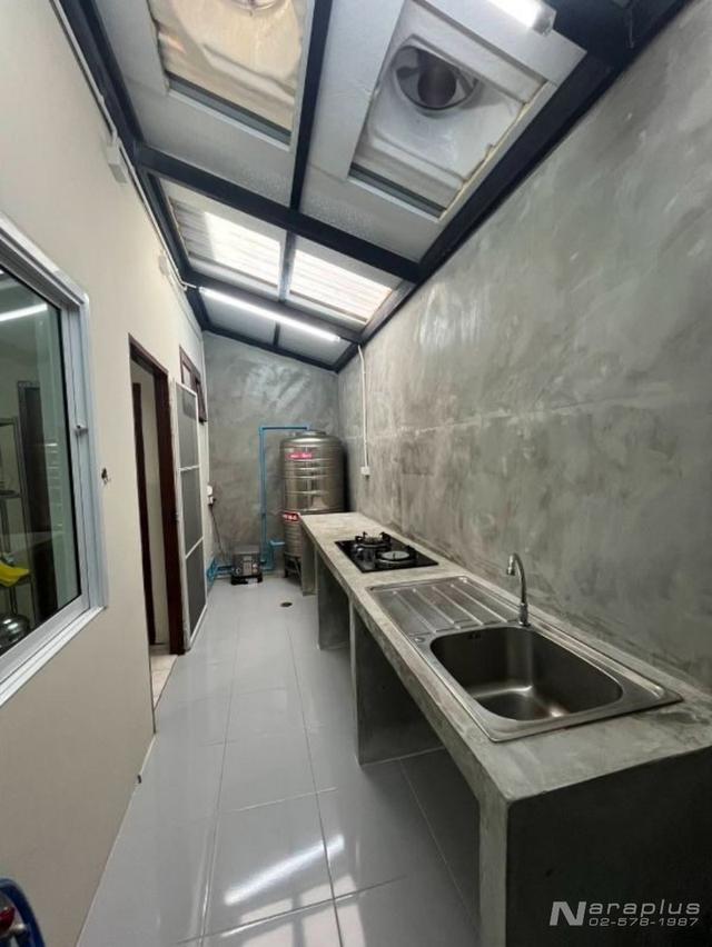 68121158 : ขายทาวน์เฮ้าส์ 2 ชั้น ขนาด 3 ห้องนอน บนที่ดิน 20.6 ตารางวา หมู่บ้านซื่อตรง ลีลาวดี ซอย พหลโยธิน 54/1 บ้านสวย น่าอยู่ ราคาดีๆ 6