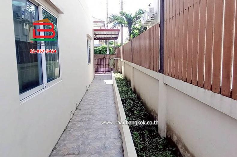 บ้านแฝด หมู่บ้าน เต็มสิริ วิลเลจ หนองจอก เนื้อที่ 38.4 ตรว. ถนนเชื่อมสัมพันธ์ 11 กระทุ่มราย เขตหนองจอก กรุงเทพมหานคร 11