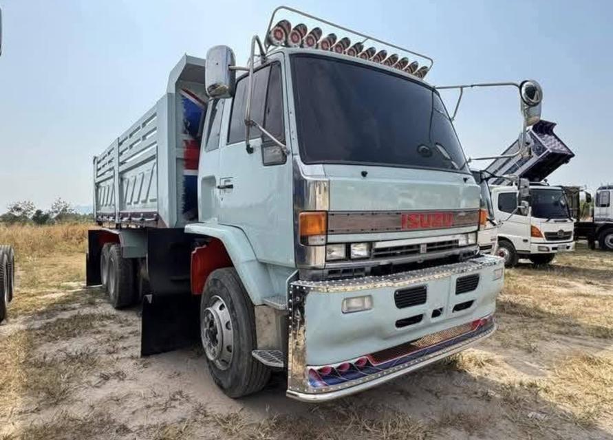 ISUZU 10 ล้อดั้มพ์ มือ 2