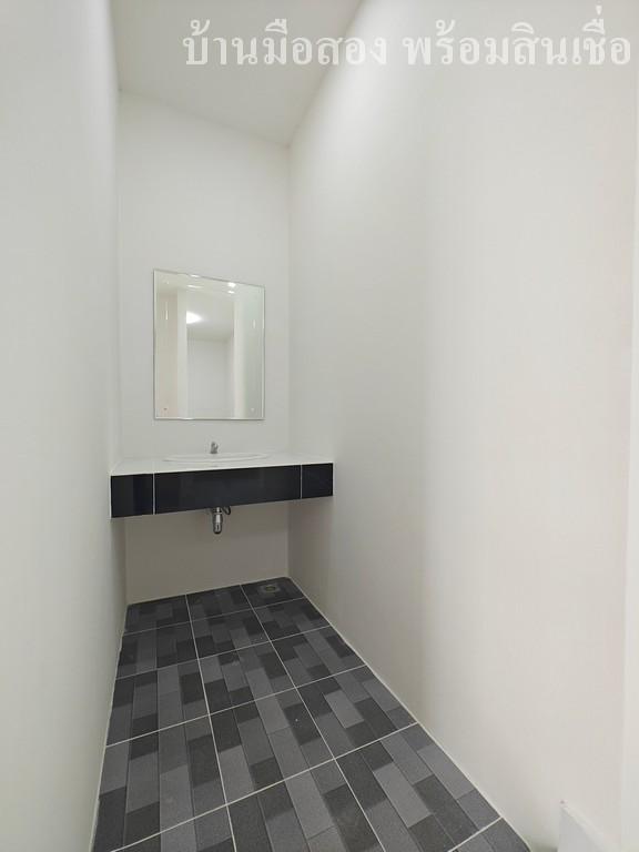 หมู่บ้านอู่ทองเพลส5 คลอง3 เปียร์นนท์ 13