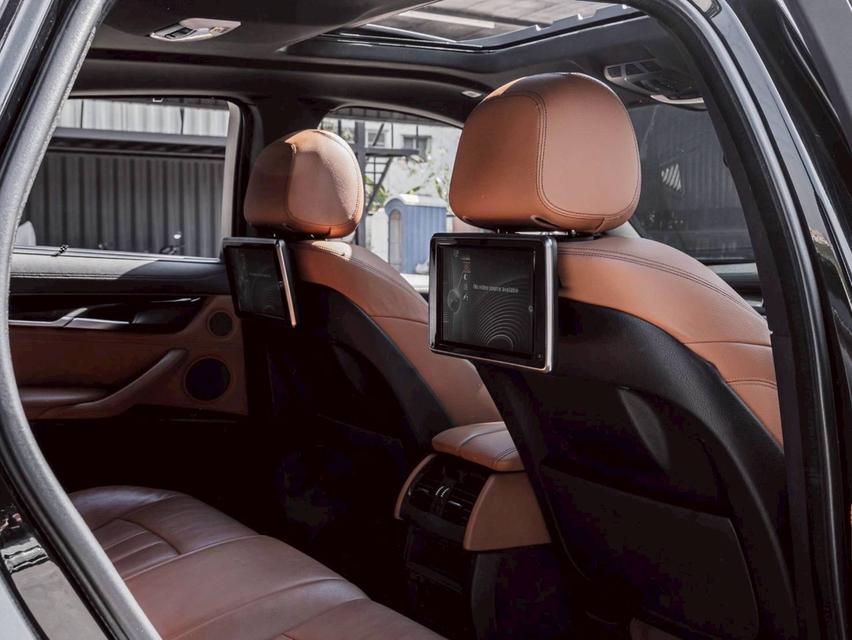 รหัสรถ 67GG1551 🔥 #BMW #X6 xDrive30d M Sport ปี 2016 (F16) 🔥 ดีเซล 6 สูบ ตัวแรง สายสปอร์ตหรู รูปที่ 17