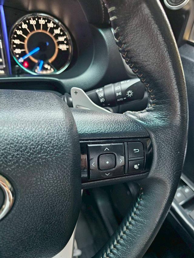 TOYOTA FORTUNER 2.4 V ปี 18 AT 19