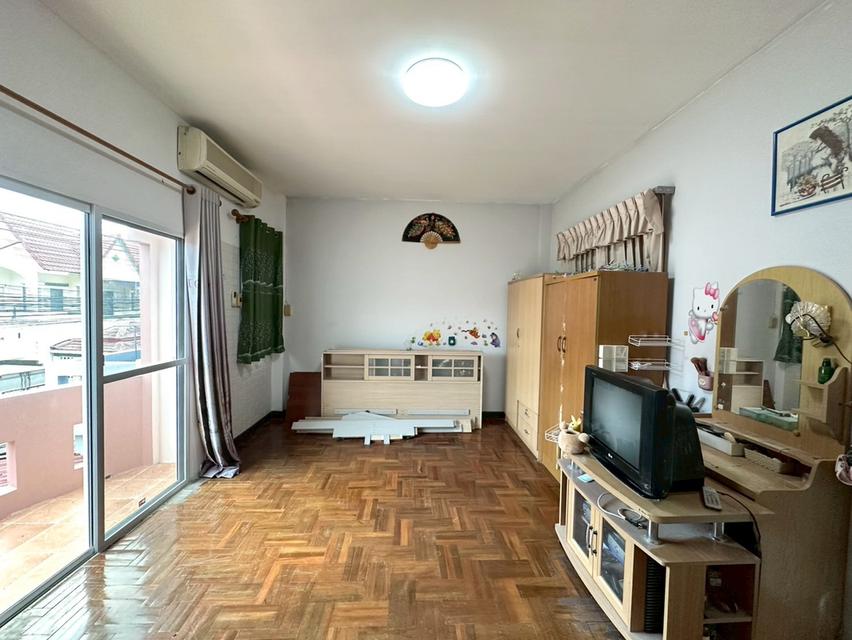 ขายถูกมาก ทาวน์เฮาส์ 2 ชั้น หมู่บ้านวิเศษสุขโครงการ19 (เฟส1 ซอย 10 ) ต.พันท้ายนรสิงห์ อ.เมือง จ.สมุทรสาคร 5