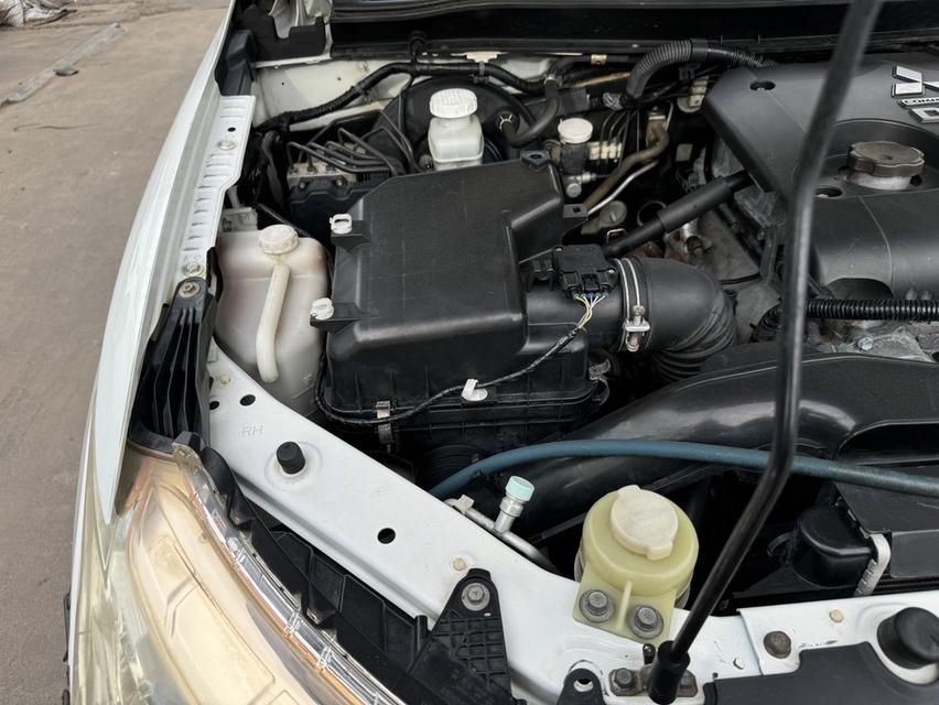 MITSUBISHI TRITON 2.5 GLX MEGA CAB