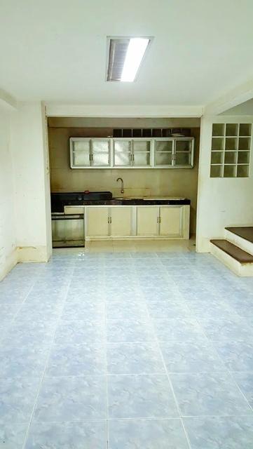 พณิชยการธนบุรี ให้เช่าโฮมออฟฟิศ 3.5 ชั้น บ้านเปล่า 19 ตร.วา. 245 ตร.ม.MRT หลักสอง 4 กม. บางแวก 3