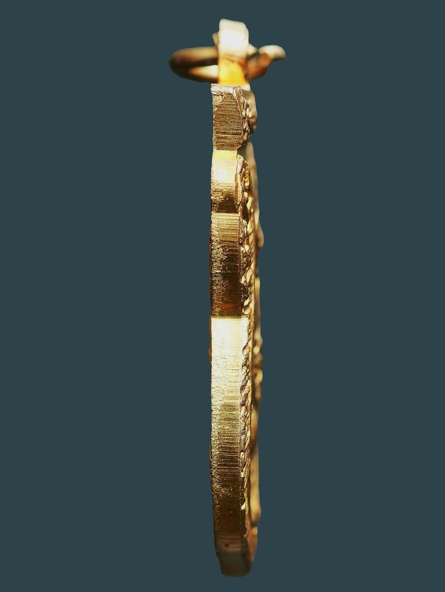 เหรียญเสมาหลวงปู่ทวด รุ่น 3 วัดช้างให้ พิมพ์หน้าผาก 3 เส้น ปี 2504....เก่าๆ 4