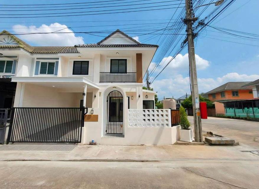 หมู่บ้านพฤกษา25  ซอยกันตนา บางใหญ่ทาวน์เฮาส์   2 ชั้น  หลังมุม ตกแต่งใหม่พร้อมอยู่  มีห้องนอนชั้นล่าง แถมฟรีเฟอร์นิเจอร์ 2