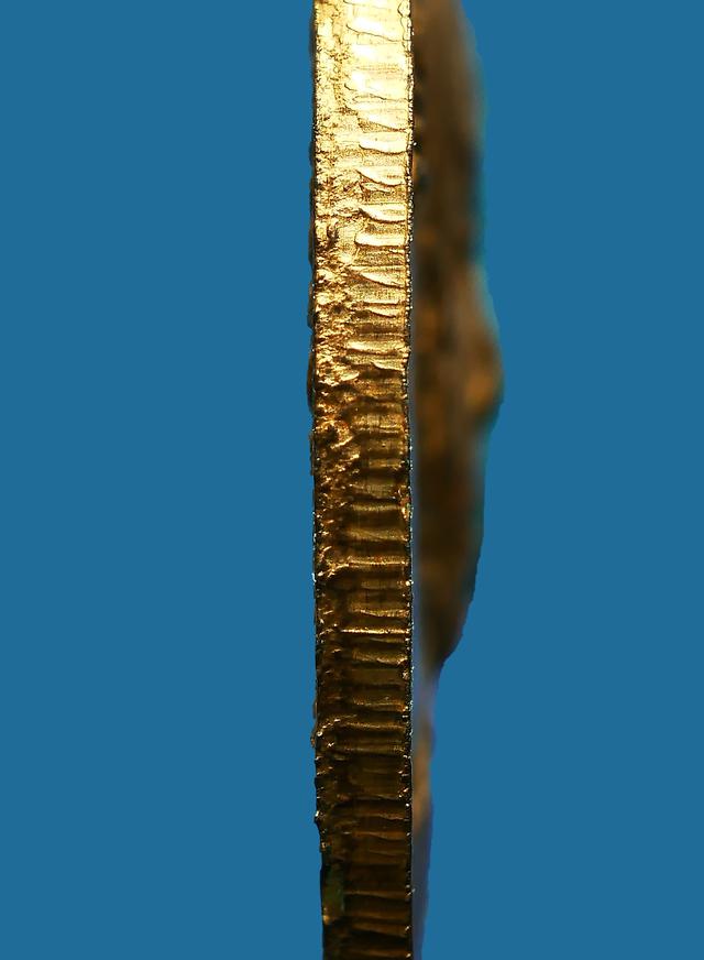 เหรียญถวายภัตตาหาร หลวงพ่อสด วัดปากน้ำ เนื้อทองแดงกะหลั่ยทอง ปี 2501 4