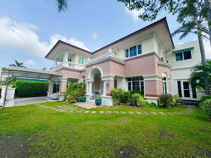 โครงการ ลดาวัลย์ สุขุมวิท 103 บ้านเดี่ยวแปลงมุม 143 ตารางวา 5 นอน 5 น้ำ ตกแต่งบิ้วท์อินทั้งหลัง 1