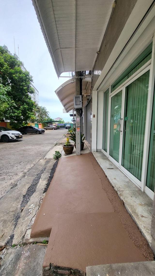 อาคารพาณิชย์ ซอยลาซาล สุขุมวิท 105 3