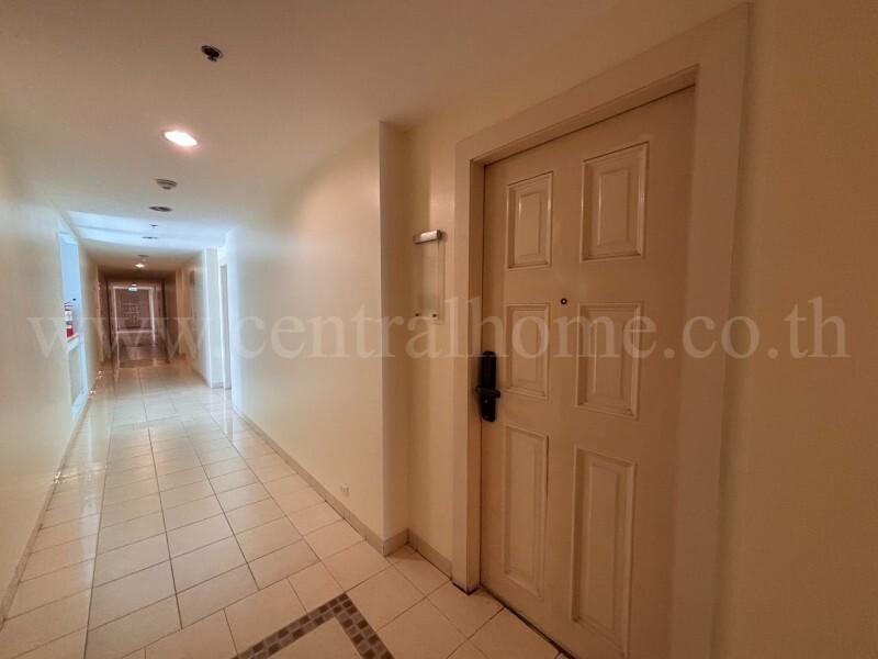 คอนโด ไลฟ์ @ บีทีเอส ท่าพระ เฟอร์ Built-in สภาพดี ราคาถูก 6