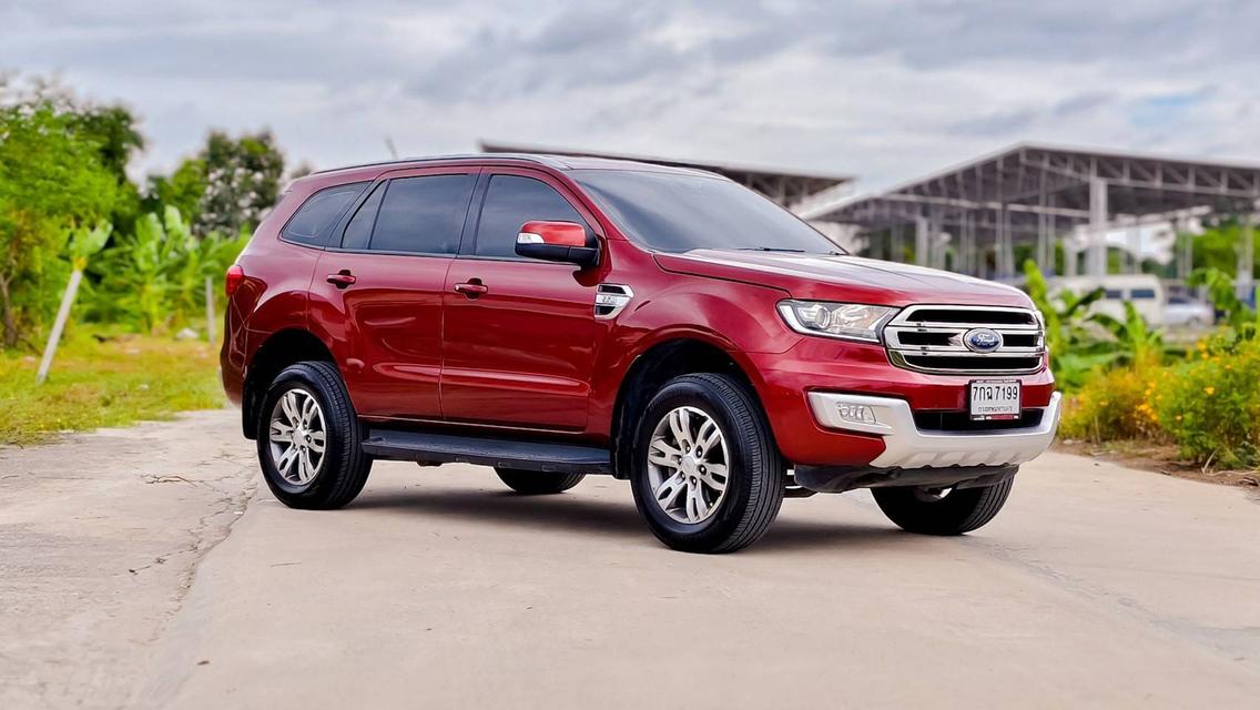 #FORD #EVEREST 2.2 TITANIUM A/T ปี 2017 จดทะเบียน 2018 🚘🔥 รถบ้าน | SUV 7 ที่นั่ง | เกียร์ออโต้❤️ สีแดงสวย โดดเด่น พร้อมใช้งาน📍 ไมล์ 226,464 กม. รูปที่ 2