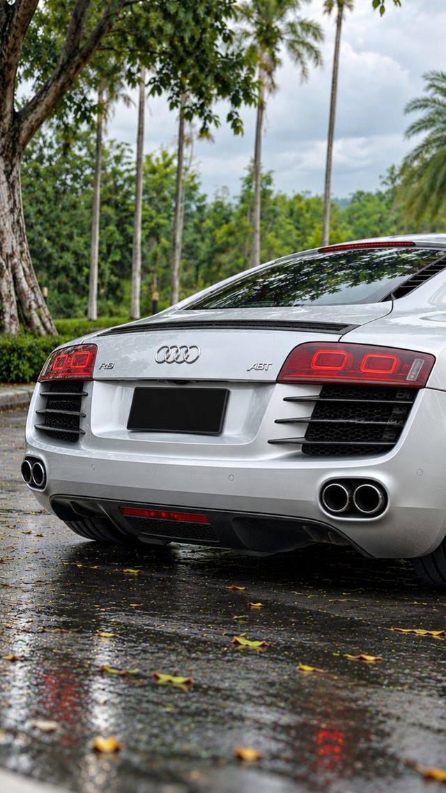 Audi R8 Coupe V8 FSI Quattro รูปที่ 6