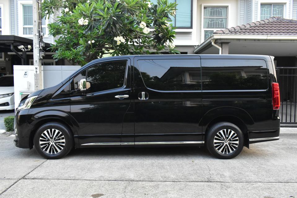 TOYOTA MAJESTY 2.8 Standard 6AT ปี2020 สีดำ ออโต้ ดีเซล ไมล์ 7x,xxx km